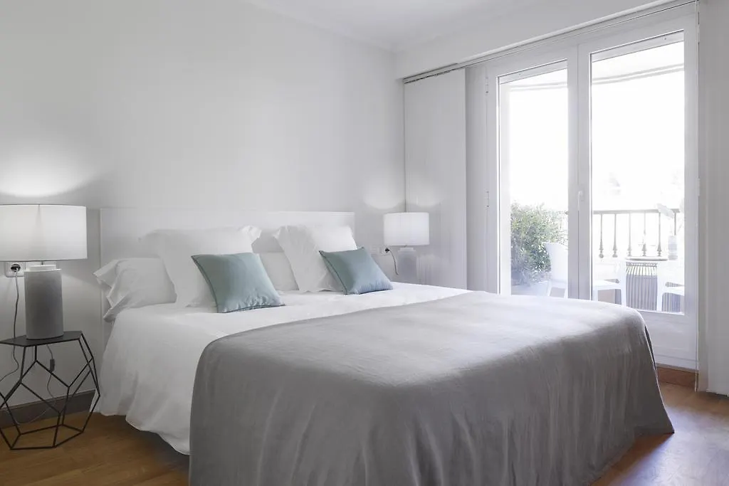 Apartamento Playa de Ondarreta 2 by FeelFree Rentals San Sebastián España